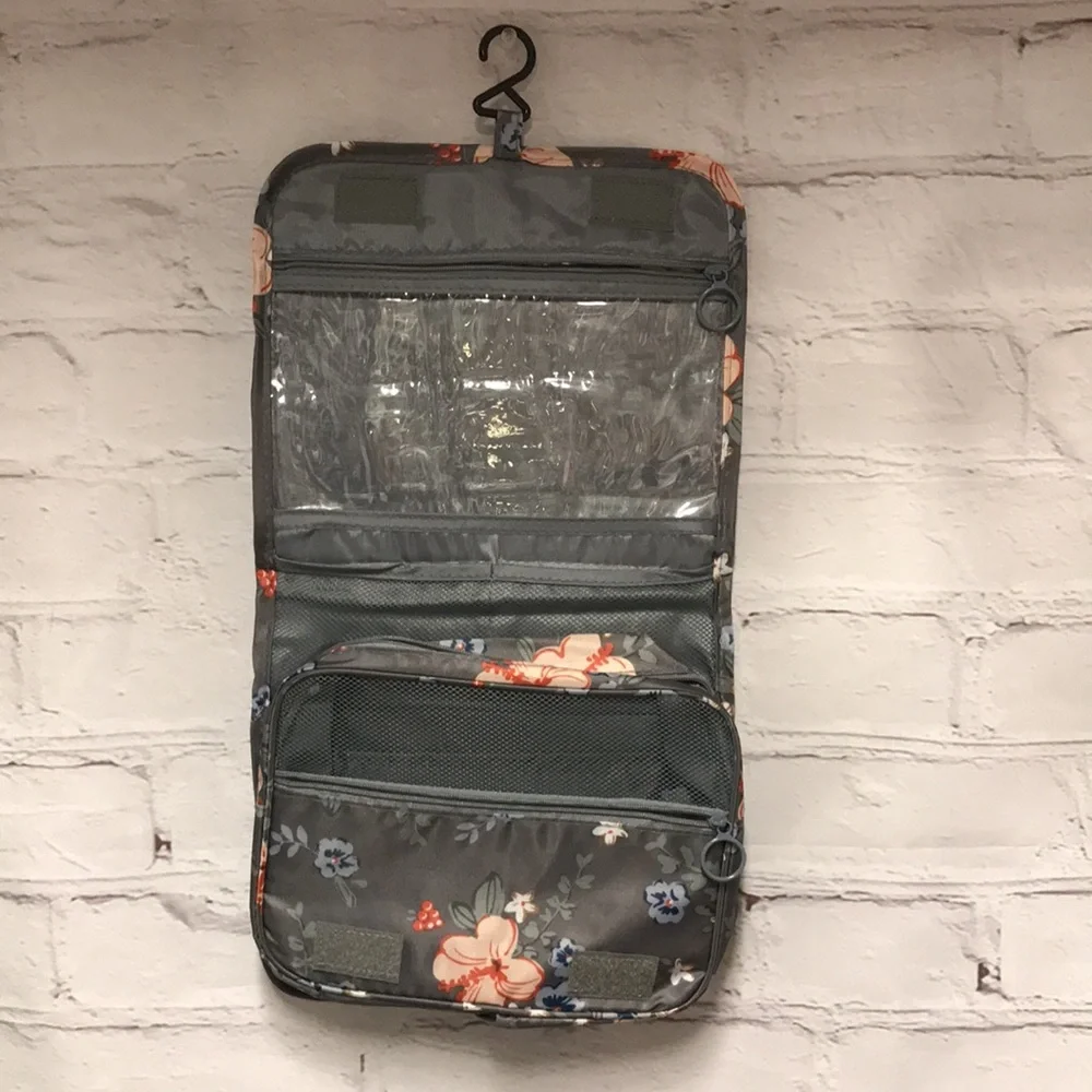 NWT TRAVEL BATH BAG TOILETRIES/MAKEUP HANGING beautiful travel bag